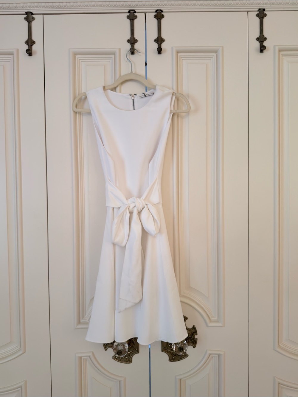 Alice + Olivia White Sleeveless Fit-and-Flare Dress with Waist Tie
